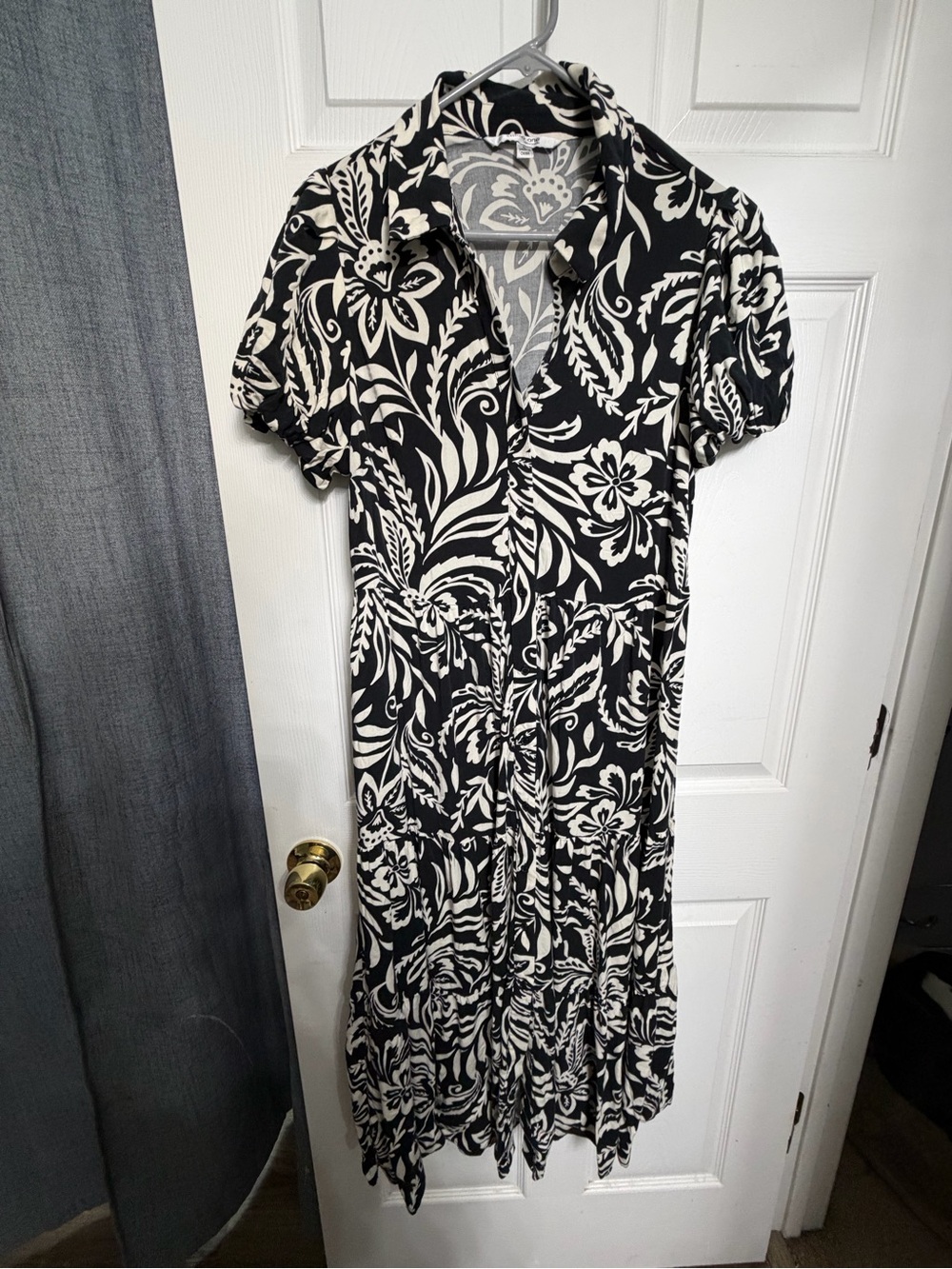 Studio One Black and White Floral Button-Front Dress